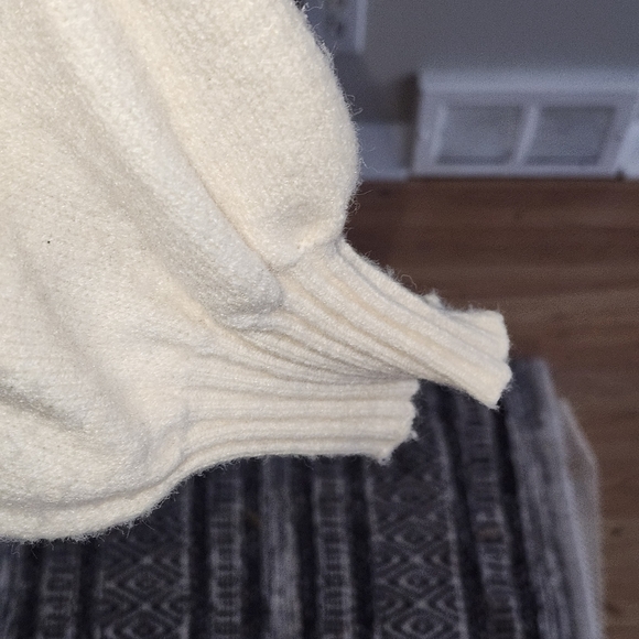 Gilli Cream Sweater with Red Bow Detail - Picture 3 of 6